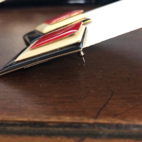 Retro Earrings Red and Black Square - Picture 7 of 7